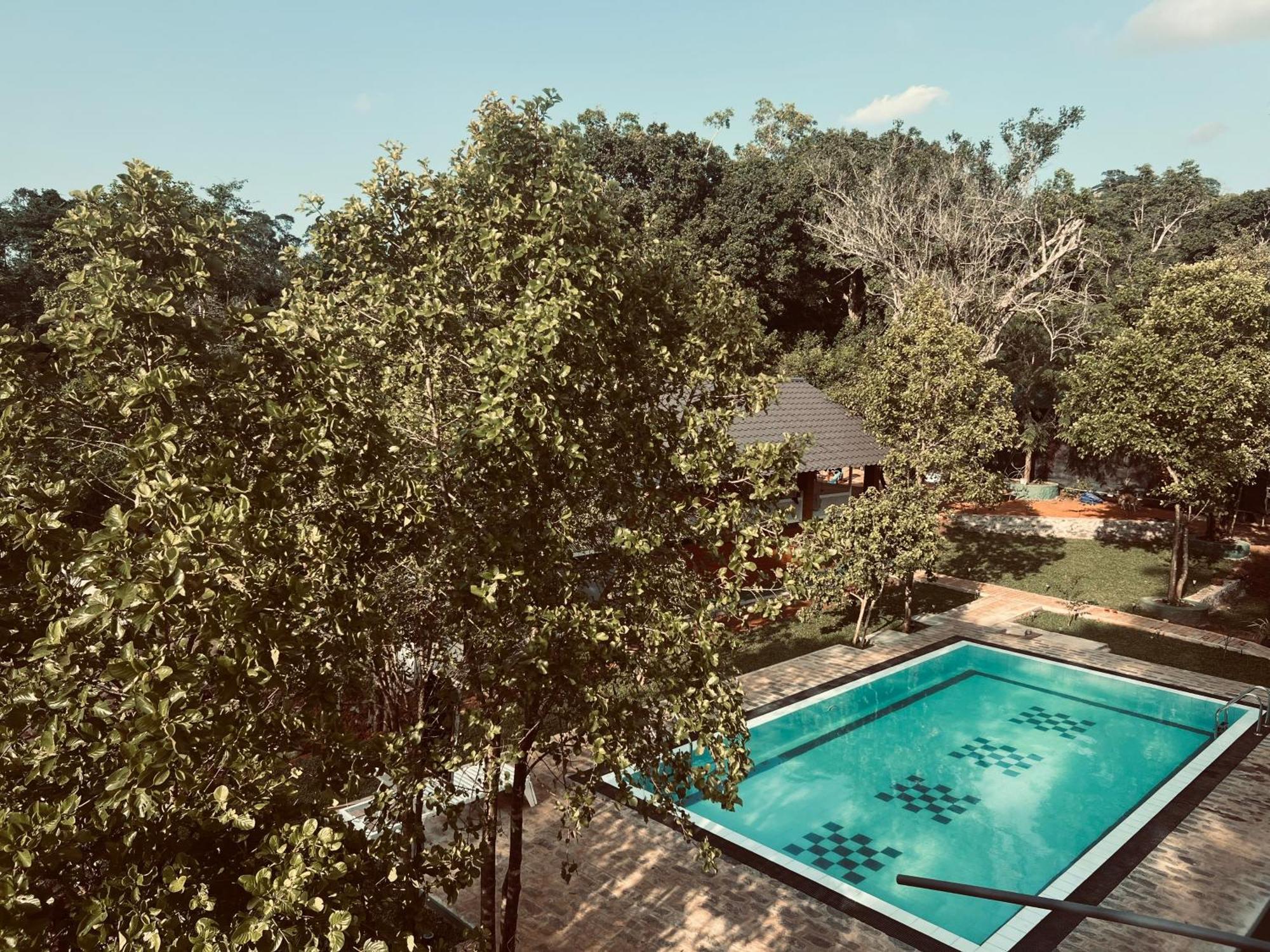 Maapagala Resort Sigiriya Exteriör bild